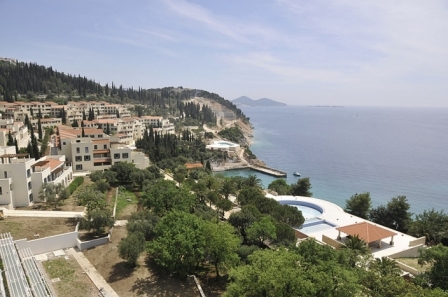 DUBROVA�KI VRTOVI SUNCA - APARTMANSKO NASELJE I BAZEN B1